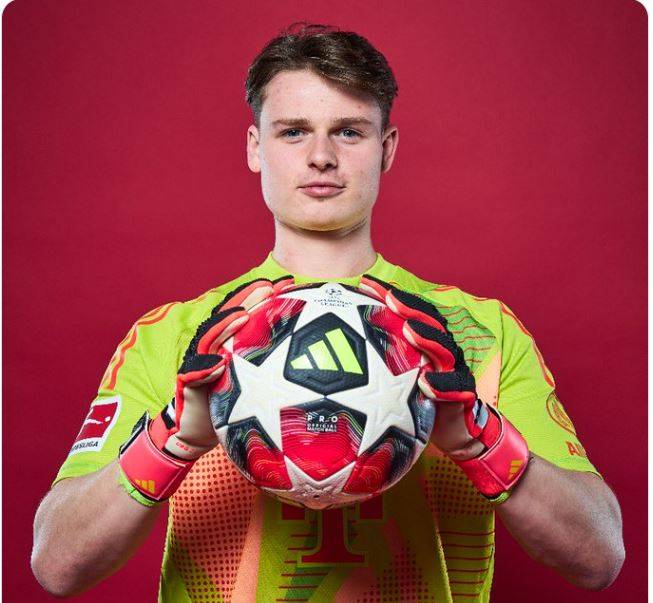 요나스 우르비히(바이에른뮌헨). 바이에른뮌헨 X 캡처