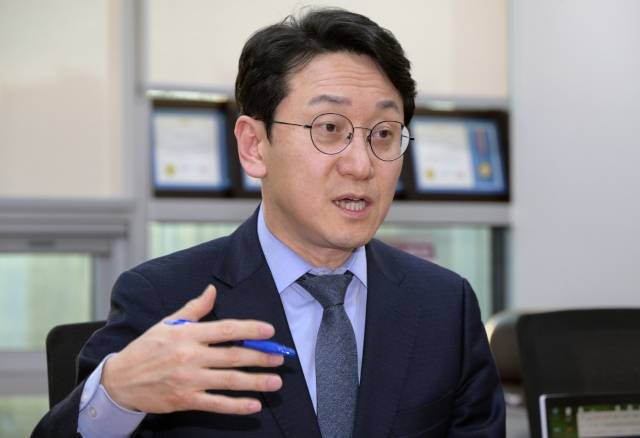 천준호 더불어민주당 의원이 지난 23일 국회 의원회관에서 국민일보와 인터뷰하고 있다. 최현규 기자