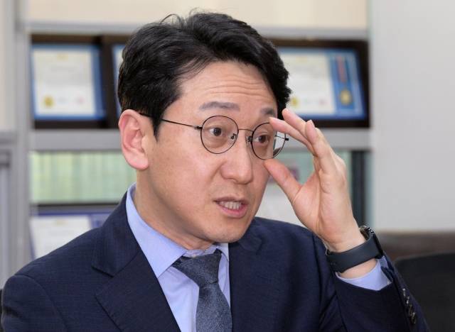 천준호 더불어민주당 의원이 지난 23일 국회 의원회관에서 국민일보와 인터뷰하고 있다. 최현규 기자