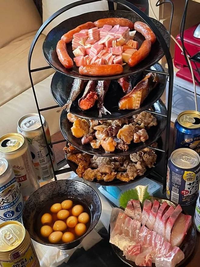 194b10e514773da.webp.ren.jpg 일본 남자들한테서 유행했다는 디저트용 트레이