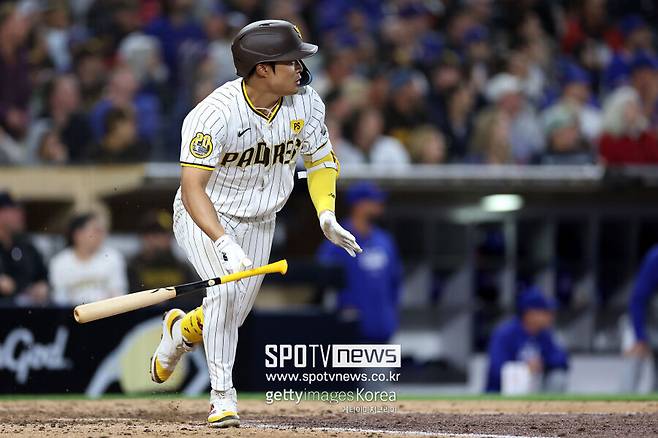 ▲ 메이저리그 구단들은 김하성의 어깨 상태를 확인할 필요가 있고, 이 때문에 계약은 당장 이뤄지지 않을 것이라는 전망도 나온다.&nbsp; ESPN은 개막 전까지 계약이 되지 않을 가능성도 제기했다.