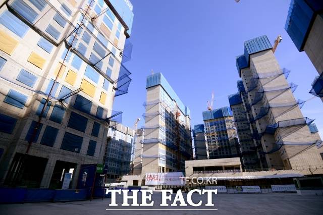 국토교통부에 따르면 지난해 부도를 신고한 건설업체는 29곳으로 2019년(49곳) 이후 5년 만에 가장 많은 것으로 조사됐다. 이 가운데 86.2%(25곳)는 지방 소재 기업이었다. 올해 들어서도 1곳이 부도났다. /더팩트 DB