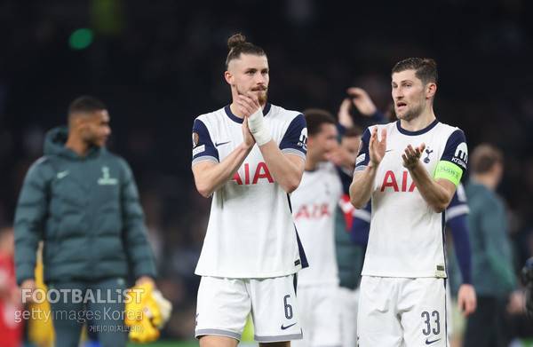 라두 드라구신(왼쪽), 벤 데이비스(이상 토트넘홋스퍼). 게티이미지코리아
