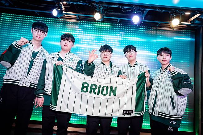 OK저축은행 브리온 선수들의 모습 (LCK 제공)