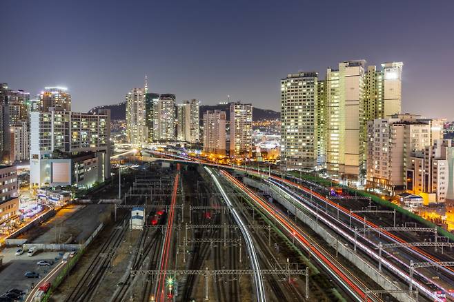 정부가 용적률 완화 등 특례를 통해 역세권 중심의 컴팩트시티 조성을 가속할 계획이다. /사진=이미지투데이
