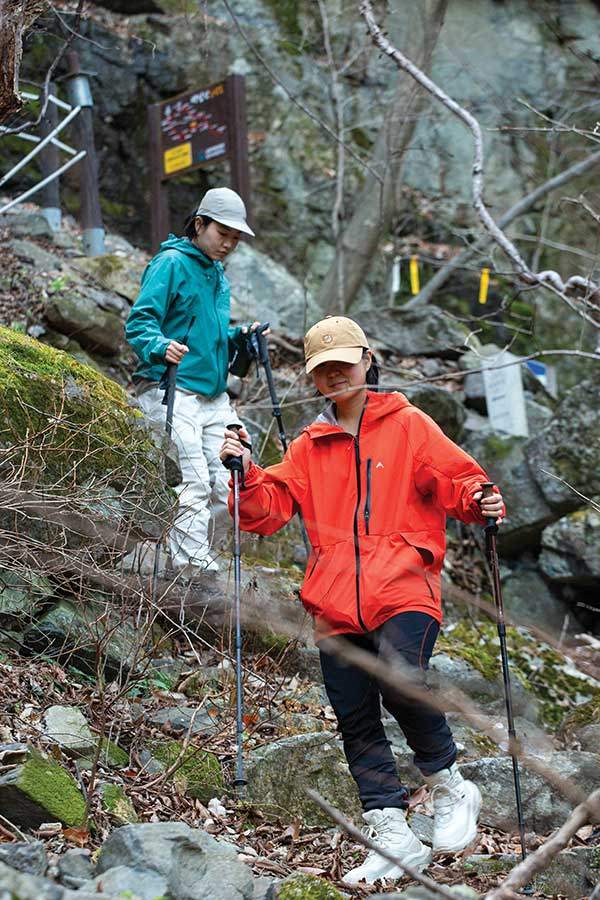 발걸음 가벼운 하산길. 성공했다는 생각에 웃음이 절로 난다.