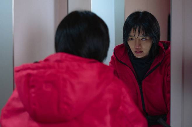 배우 박규영은 2015년 '대학내일' 캠퍼스 잡지 표지 모델로 촬영한 뒤 JYP엔터테인먼트의 눈에 띄며 배우 길을 걷게 됐다. 넷플릭스 제공