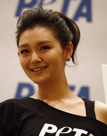 대만의 유명 배우이자 그룹 클론 출신 가수 구준엽의 아내인 쉬시위안. EPA 연합뉴스