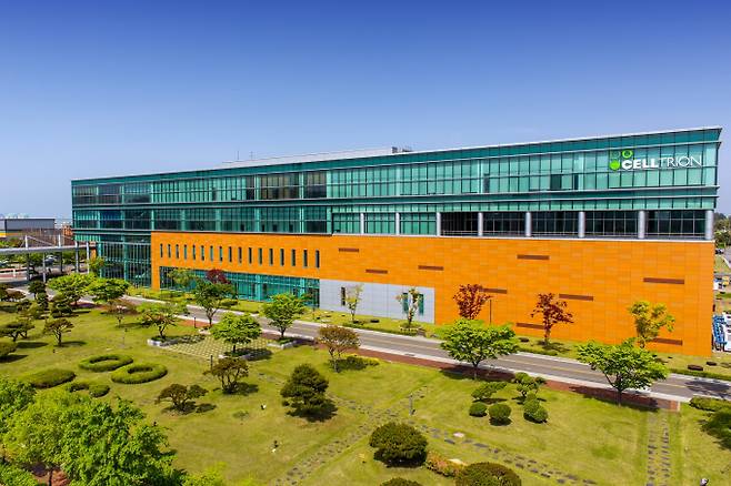 셀트리온이 'CT-P70' 글로벌 임상 1상에 나선다. 사진은 셀트리온 2공장 전경. /사진=셀트리온