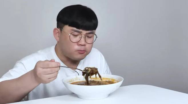 e94a928192753164a1f4a70b71488bea.webp.ren.jpg 중소기업 제품 리뷰하는 유튜버가 업체명 비공개한 이유