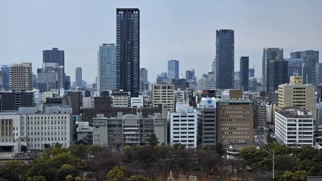 오사카성에 올라 내려본 오사카 시내 / JAPAN NOW