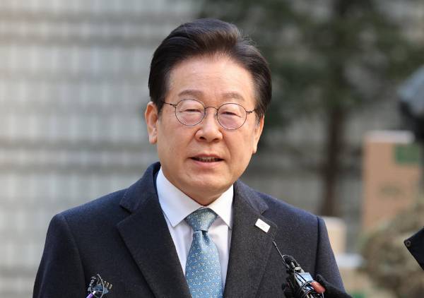 양문석 더불어민주당 의원이 국민의힘 중앙회에 게재된 '이재명 체포조 모집' 글을 공유했다. 사진은 이재명 더불어민주당 대표가 '대장동·위례·성남FC·백현동 의혹' 관련 특정범죄가중처벌등에관한법률위반(뇌물) 혐의 공판에 출석한 모습./ 사진=뉴시스(공동취재단)