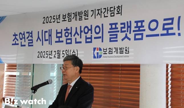 허창언 보험개발원 원장은 5일 신년 기자간담회를 갖고 '실손24' 2단계 도입 등 초연결 보험 플랫폼을 구축하겠다는 포부를 밝혔다./사진=보험개발원