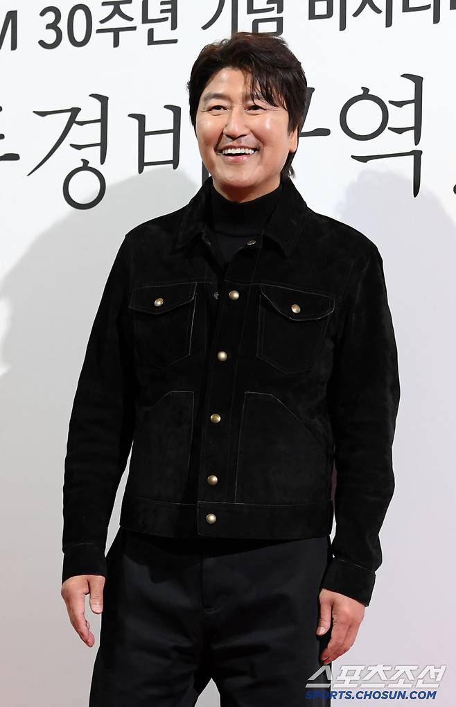 CJ ENM 30주년 기념 비저너리 선정작 영화 '공동경비구역 JSA' GV가 4일 서울 용산구 한강로동 CGV용산아이파크몰에서 열렸다. 송강호가 포토타임을 갖고 있다. 용산=박재만 기자 pjm@sportschosun.com/2025.02.04/