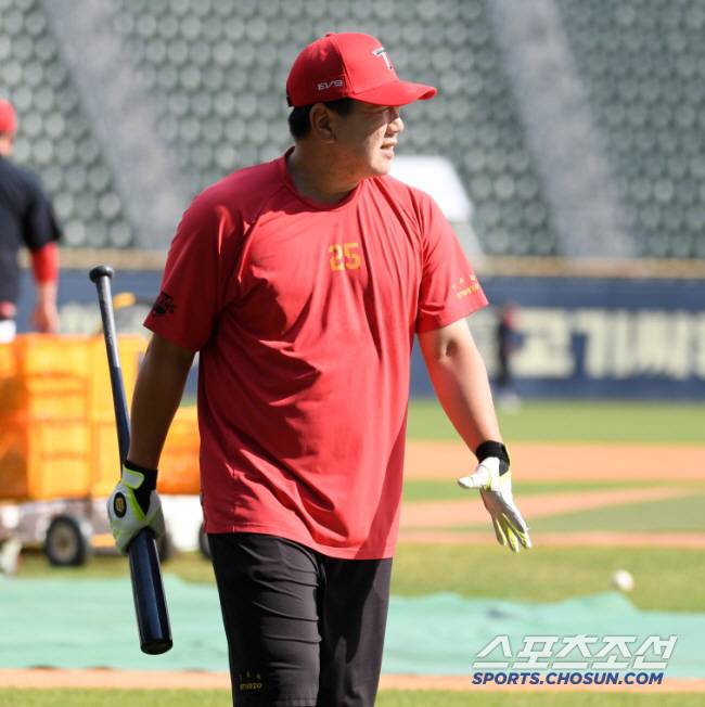 17일 잠실구장에서 열린 LG 트윈스와 KIA 타이거즈의 경기. KIA 이우성이 타격 훈련을 하고 있다. 잠실=박재만 기자 pjm@sportschosun.com/2024.08.17/