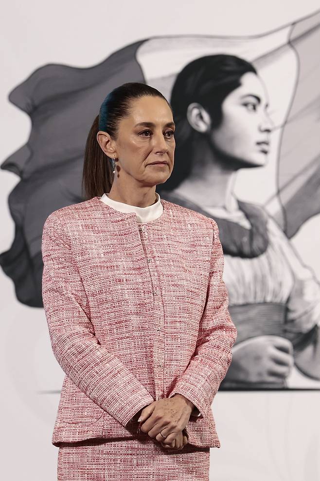 4일 클라우디아 셰인바움 멕시코 대통령이 오전 기자회견에 참석하고 있다. /EPA 연합뉴스