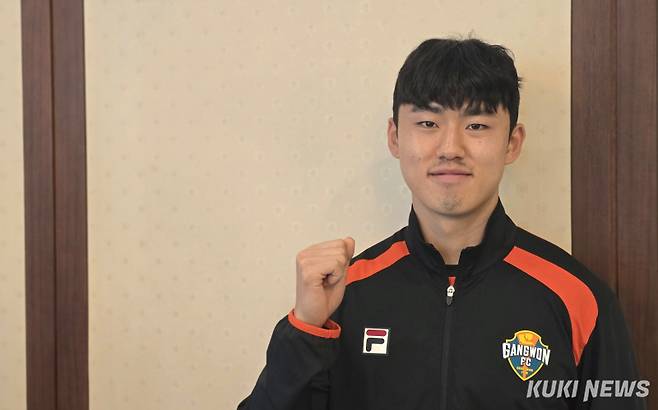 이기혁이 5일 경남 남해군 남해스포츠파크호텔에서 취재진과 만나 인터뷰하고 있다. 김영건 기자