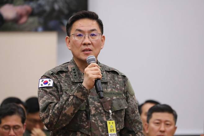 지난해 12월 당시 이진우 수도방위사령관 국회 국방위원회에서 의원 질의에 답변하고 있는 모습. ⓒ시사저널 박은숙