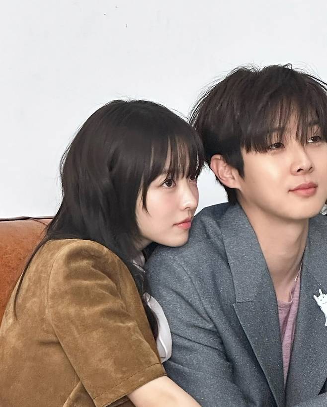 박보영과 최우식.