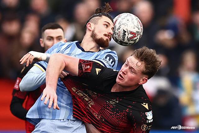 라두 드라구신(왼쪽). /AFPBBNews=뉴스1