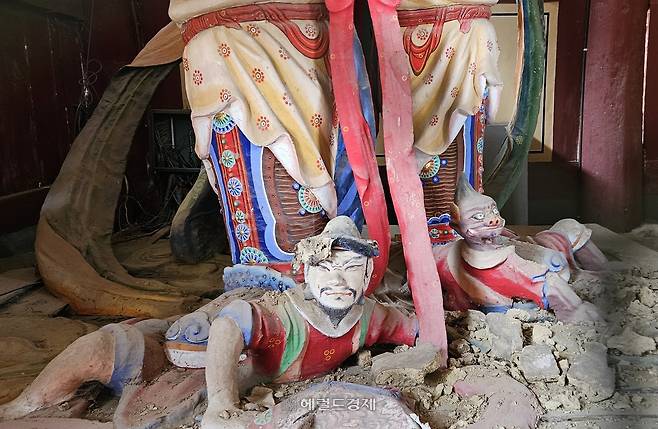 사천왕상 밑 도요토미 히데요시, 청나라 태종