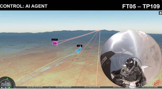 2023년 9월 인간 파일럿(오른쪽 원)이 모는 F-16 전투기와 AI 파일럿이 모는 X-62A VISTA가 시뮬레이션상이 아닌 실제 공중에서 도그파이트를 벌이는 모습. 유튜브 캡처