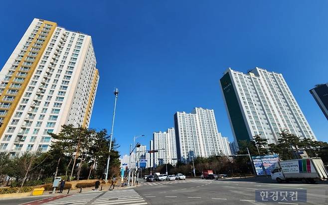 평택 주거 중심지인 소사벌 일대 아파트 모습. 사진=오세성 한경닷컴 기자