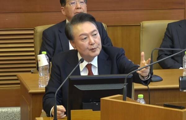 ▲윤석열 대통령이 6일 헌법재판소 탄핵심판 6차 변론에서 의견진술하고 있다. 사진=헌법재판소 영상