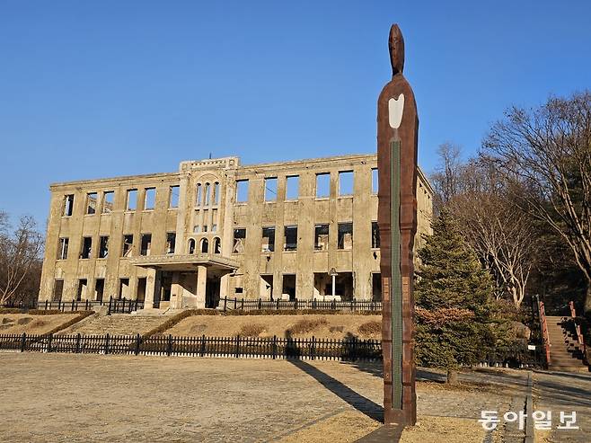 서태지가 뮤직비디오를 찍었던 철원 노동당사.