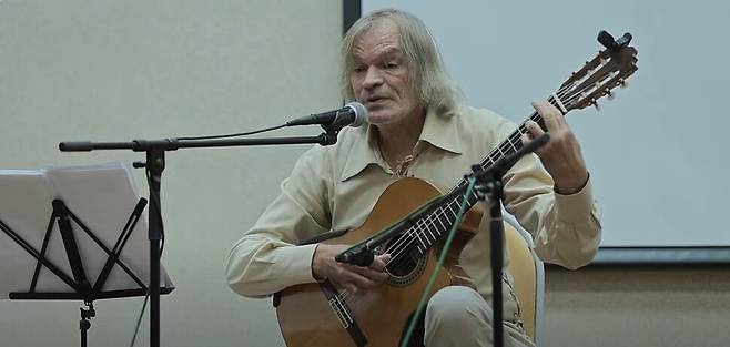 러시아 가수 바딤 스트로이킨. 바딤 스트로이킨 유튜브 화면 갈무리