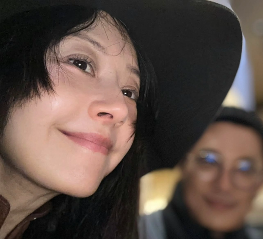 서정희는 예비 남편 김태현과 함께하는 집에서의 소소한 일상도 공개했다.사진=서정희 SNS