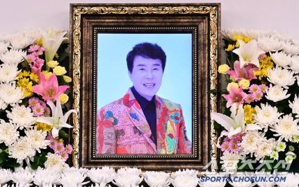 국민가수 故 송대관, 오늘(9일) 영면…태진아 추도사,강진 애도사