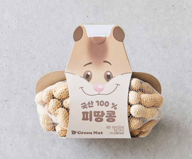롯데마트에서 판매 중인 국산 피땅콩 100ｇ들이 그물망제품. 롯데마트몰 캡처