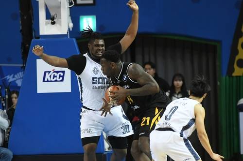 공격하는 코피 코번 [KBL 제공. 재판매 및 DB금지]