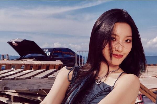 이새롬 / 사진=플레디스 엔터테인먼트