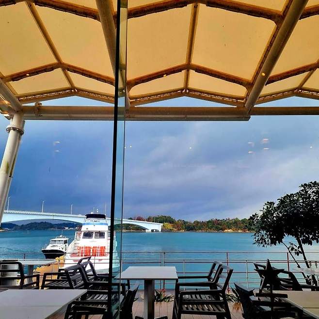 7fed8273b58068f151ee85e4458372736672a211b1935e9a9f3bcd048f7aaba3