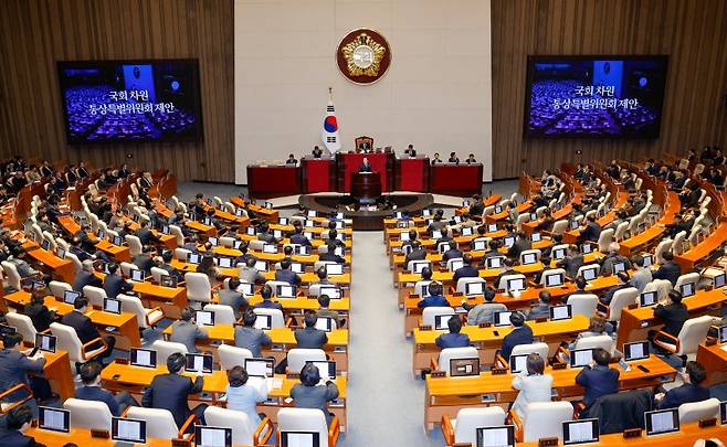 (서울=뉴스1) 안은나 기자 = 이재명 더불어민주당 대표가 10일 서울 여의도 국회 본회의장에서 '회복과 성장'을 주제로 제422회 국회(임시회) 교섭단체 대표연설을 하고 있다. 2025.2.10/뉴스1 /사진=뉴스1화상