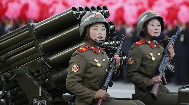 북한 여군들. AP연합뉴스