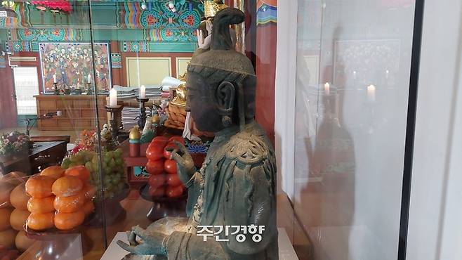 지난 1월 24일 충남 서산 부석사에서 일반에 공개된 ‘금동관음보살좌상’. 오는 5월 5일까지 딱 100일간만 공개된다./김찬호 기자