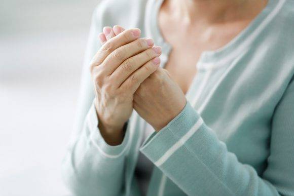 한파에 손발저림이 지속된다면 단순 수족냉증이 아닌 '말초신경병증'일 수 있다. [사진= 클립아트코리아]