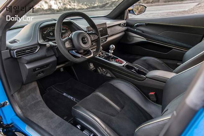 로터스, 2025년형 에미라 V6 MT