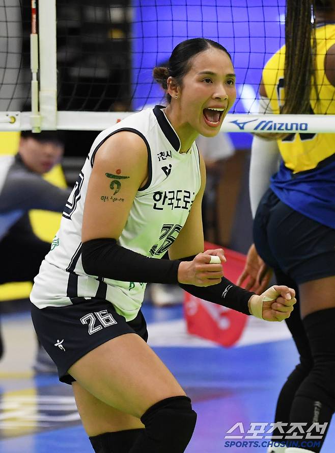 팀 내 최다 득점 24점을 올린 타나차