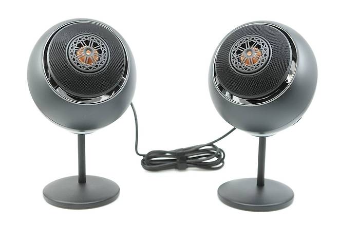 마치 유명 SF 영화에 등장하는 행성 병기를 떠올리게 하는 디자인이 특징이다 / 출처=IT동아