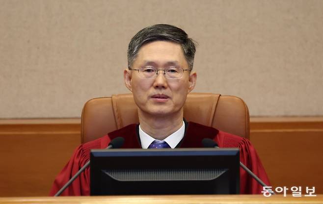 문형배 헌법재판소장 권한대행이 13일 서울 종로구 헌법재판소에서 열린 ‘윤석열 대통령 탄핵심판 8차 변론’에 참석해 자리하고 있다. 2025.2.13 사진공동 취재단