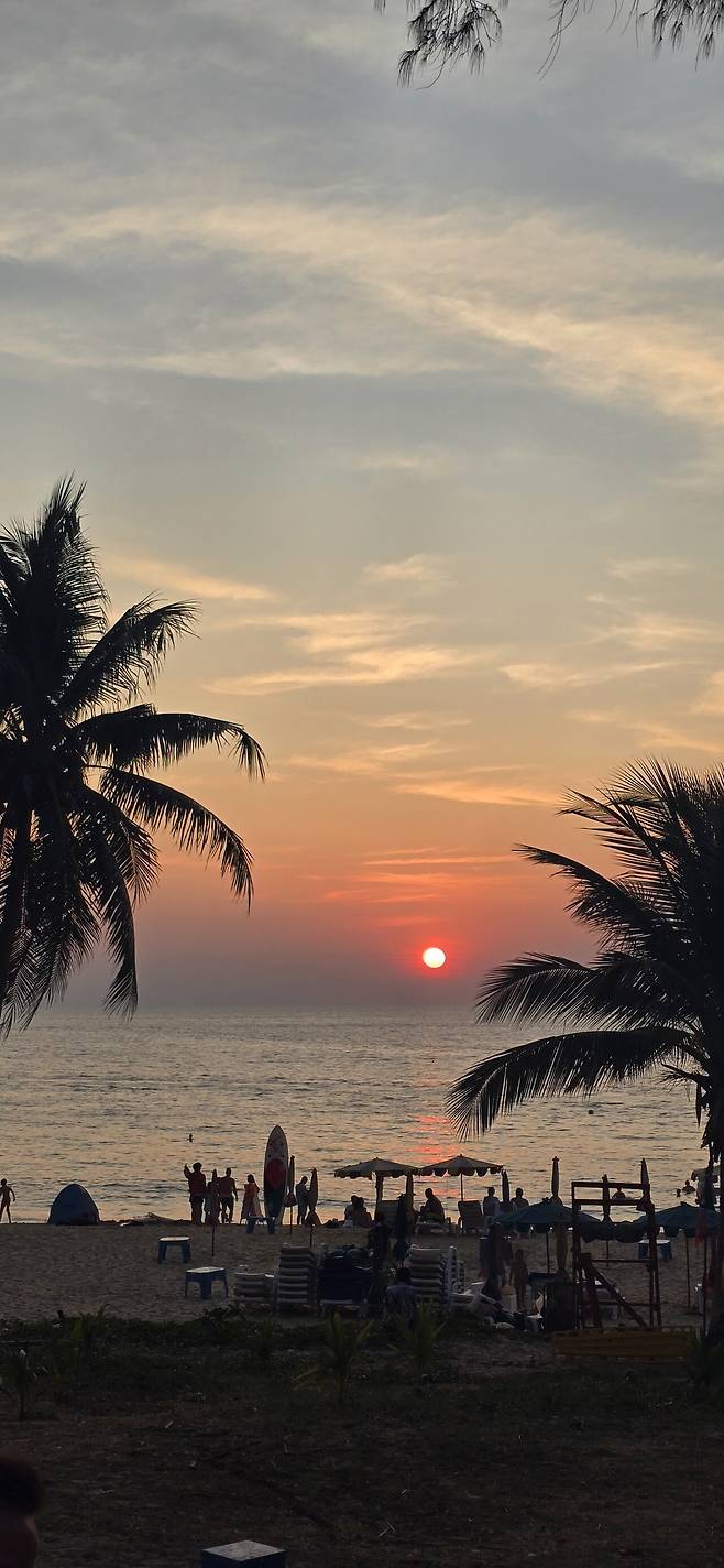 20250120_182252.heic.auto.jpg 태국 푸켓 석양이 진다~
