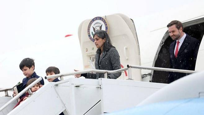 안보 회의 참석 차 독일 뮌헨을 방문한 JD 밴스 미 부통령. 우크라이나에 대한 미국 정부의 계획을 설명할 것으로 예상된다