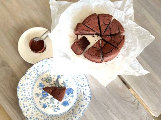 초콜릿 케이크의 진정한 매력을 담고 있는 토르타 카프레제. 사진 안미연