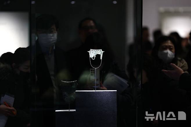 [서울=뉴시스] 김명년 기자 = 14일 오전 서울 용산구 국립중앙박물관에서 ‘선사 고대관 개편’ 언론공개회가 진행되고 있다. 국립중앙박물관은 1층 상설전시 중 구석기실, 신석기실, 청동기실, 고조선부여삼한실, 고구려실 개편하고 어린이를 위한 '배움 공간'도 조성했다. 2025.02.14. kmn@newsis.com