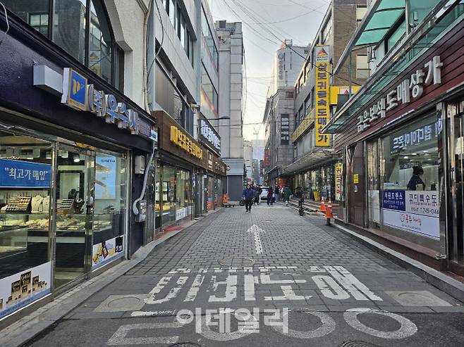 지난 14일 오후 서울 종로구 귀금속 거리가 한산한 모습.  (사진=김경은 기자)