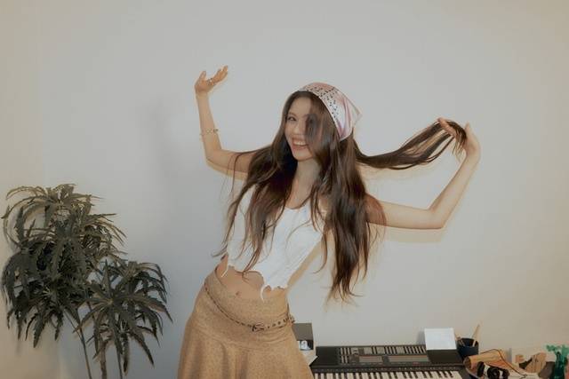 올리비아 마쉬는 "다른 분들에게 준 곡도 다 아끼는 곡들이지만 이 앨범에 들어간 곡들은 제 이야기가 더 중점적인 곡들"이라고 말했다. /MPLIFY